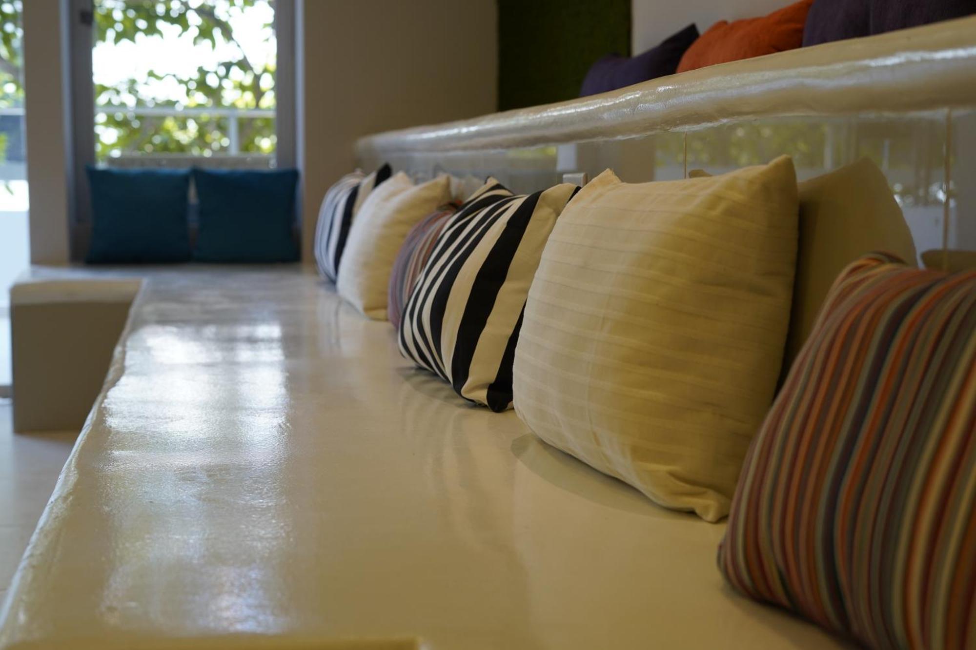 Hostel Dorado Plaza Getsemani Картахена Экстерьер фото