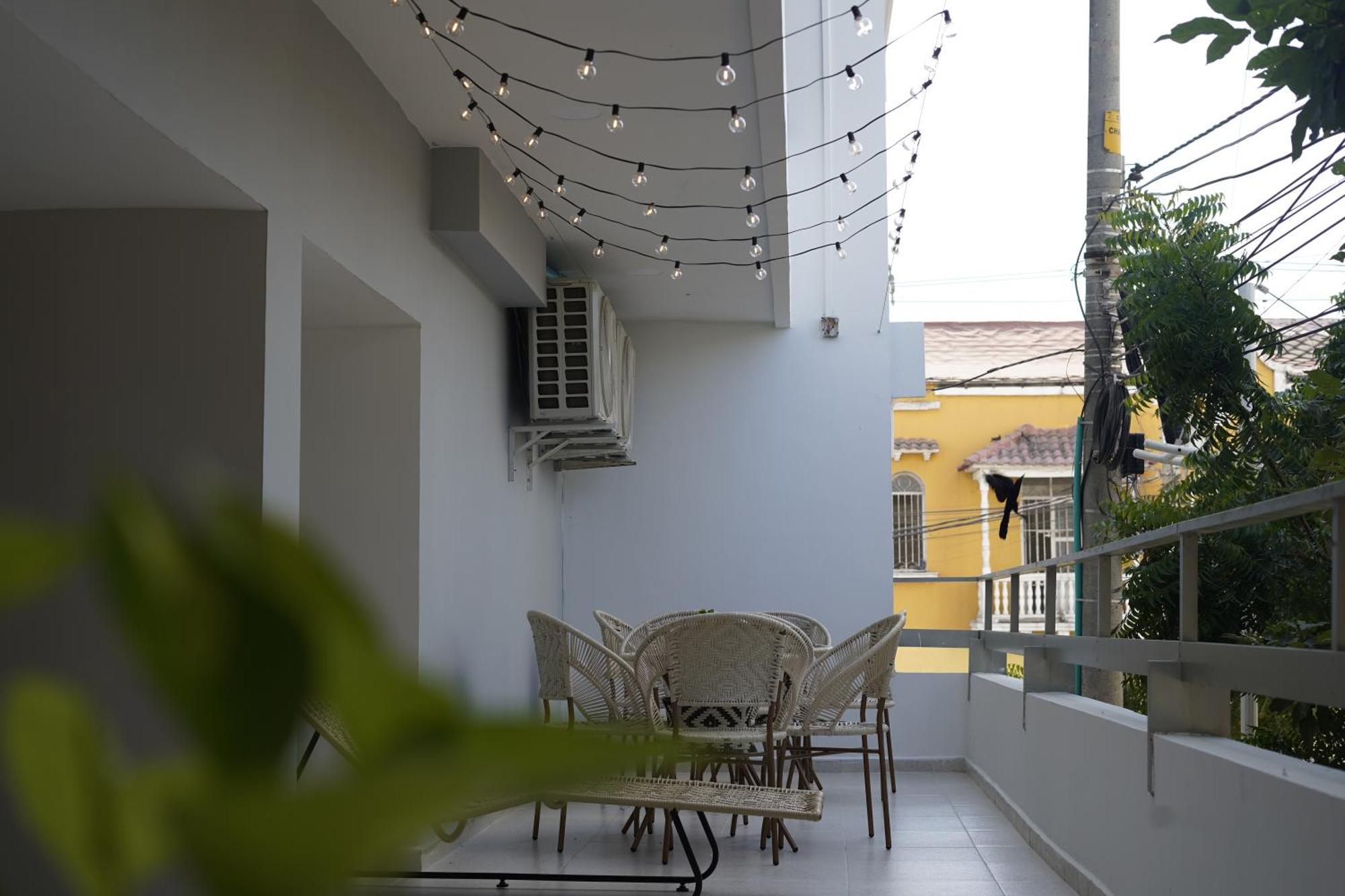 Hostel Dorado Plaza Getsemani Картахена Экстерьер фото
