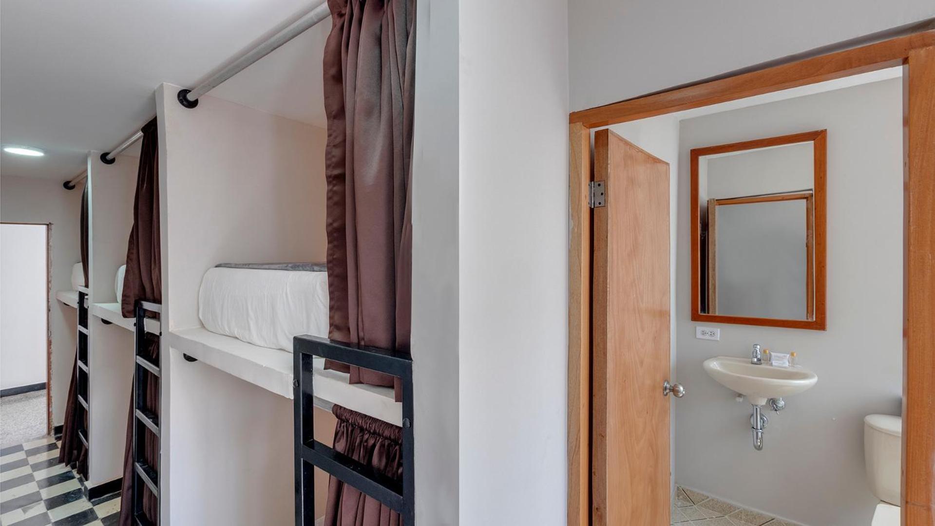Hostel Dorado Plaza Getsemani Картахена Экстерьер фото