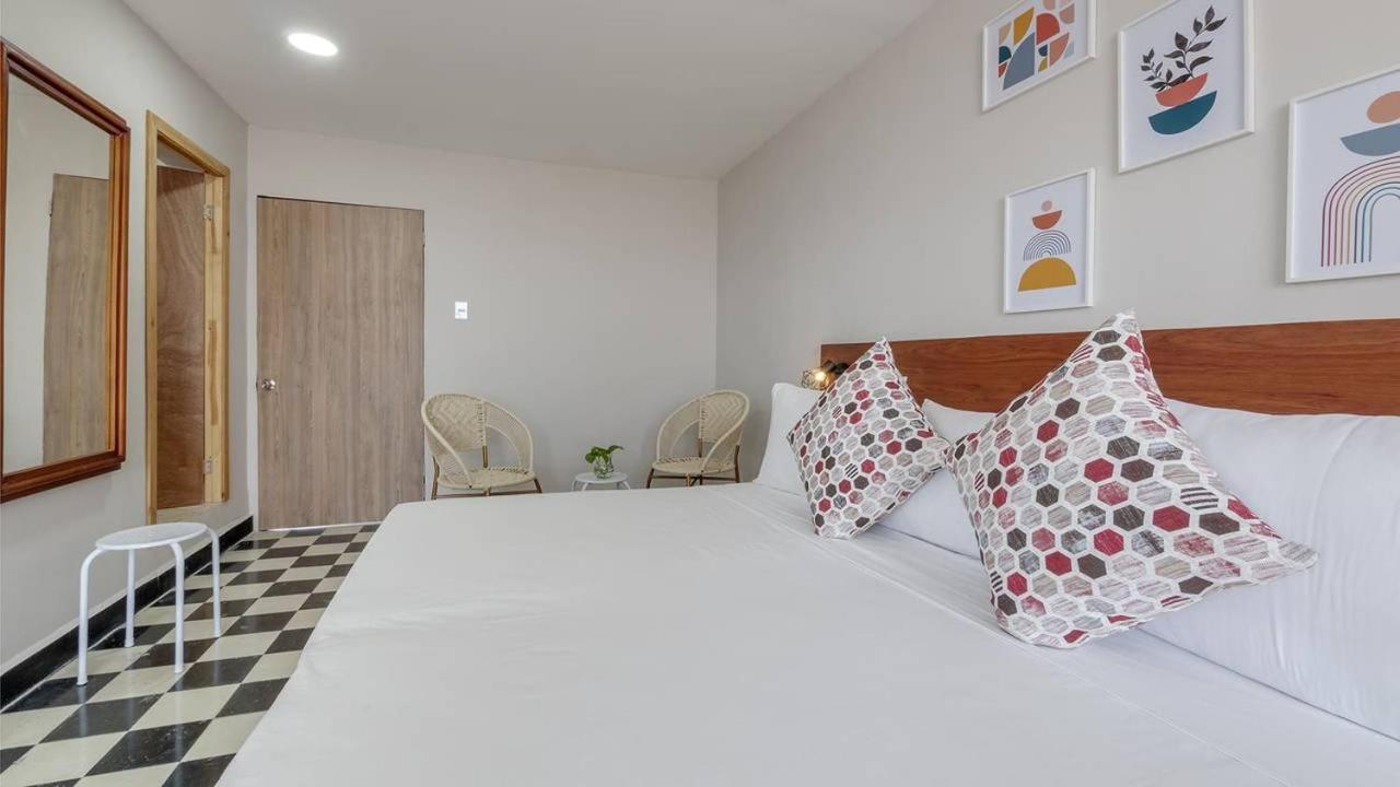 Hostel Dorado Plaza Getsemani Картахена Экстерьер фото