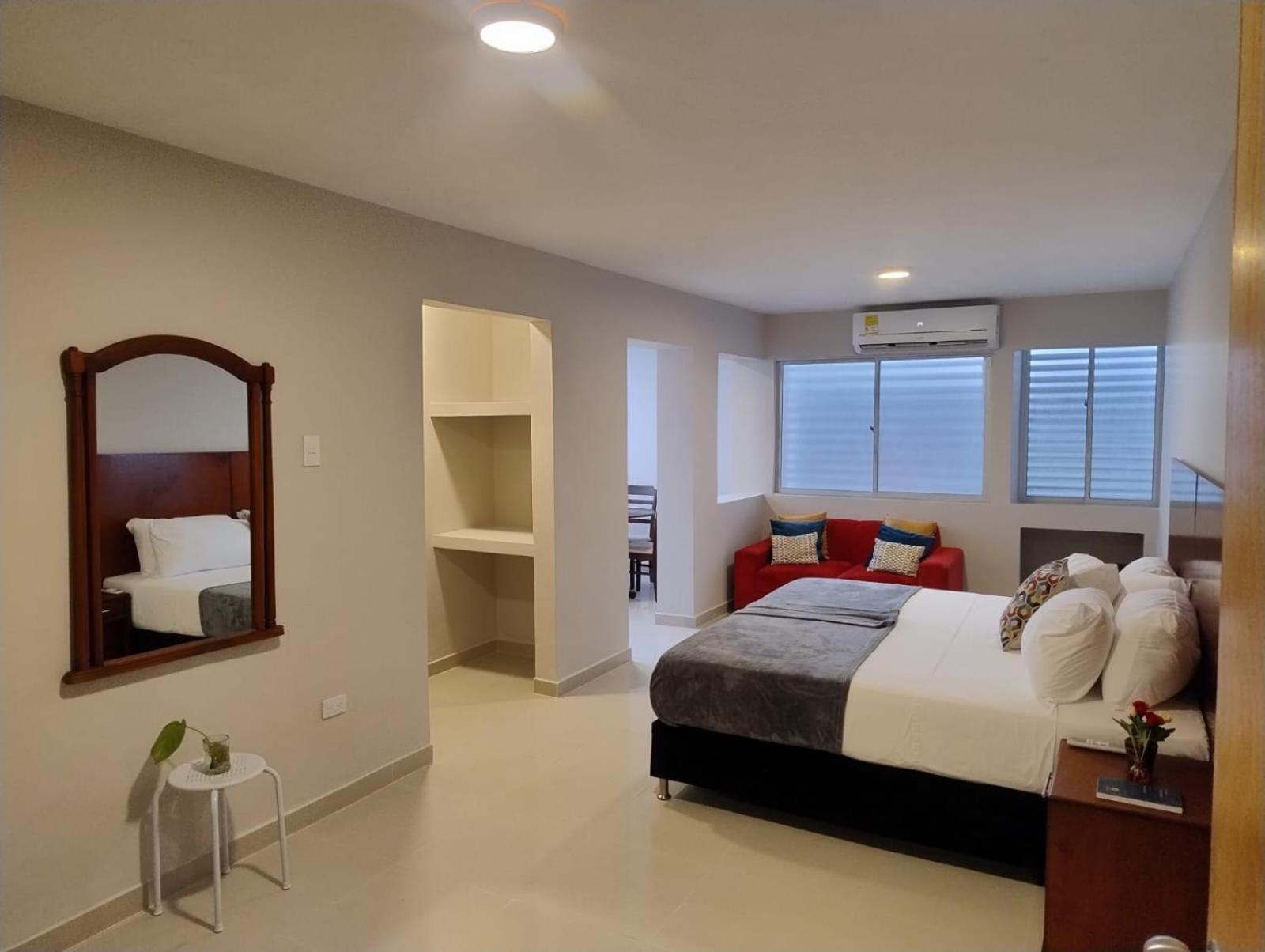 Hostel Dorado Plaza Getsemani Картахена Экстерьер фото